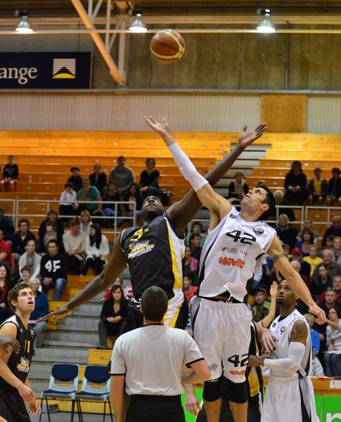 NBL Basketball Taranaki Mountain Airs vs HBS Bank Hawkes